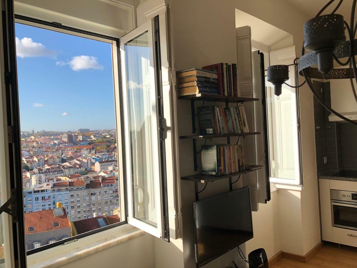 The Hilltop Nest * Lisboa