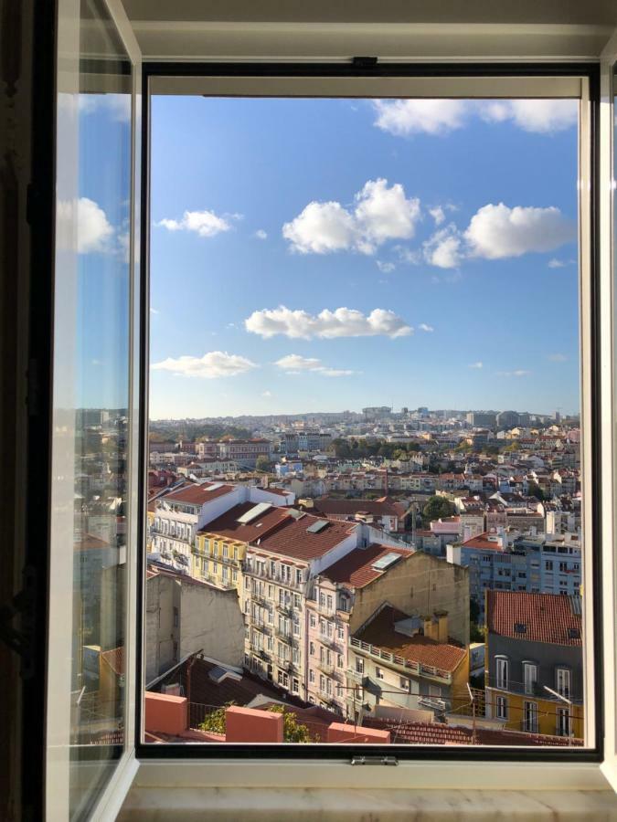 The Hilltop Nest * Lisboa